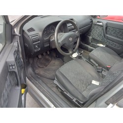 opel astra g berlina del año 2001