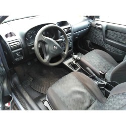opel astra g berlina del año 2000