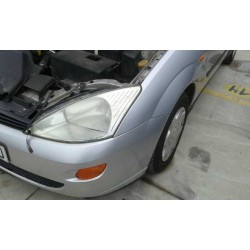 ford focus berlina (cak) del año 2000