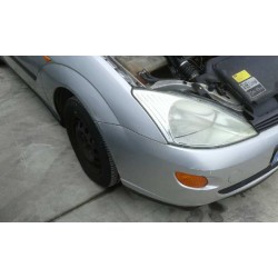 ford focus berlina (cak) del año 2000