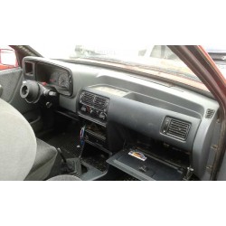 ford escort berlina del año 1990