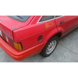 ford escort berlina del año 1990