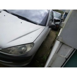 peugeot 206 berlina del año 2001