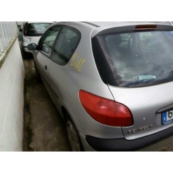 peugeot 206 berlina del año 2001