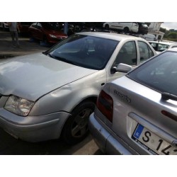 volkswagen bora berlina (1j2) del año 1999