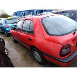 nissan sunny berlina (n14) del año 1994