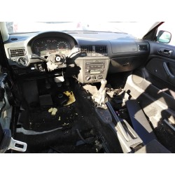 volkswagen golf iv berlina (1j1) del año 2001
