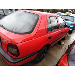 nissan sunny berlina (n14) del año 1994