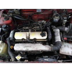nissan sunny berlina (n14) del año 1994