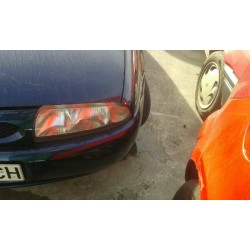 ford fiesta berlina del año 1998