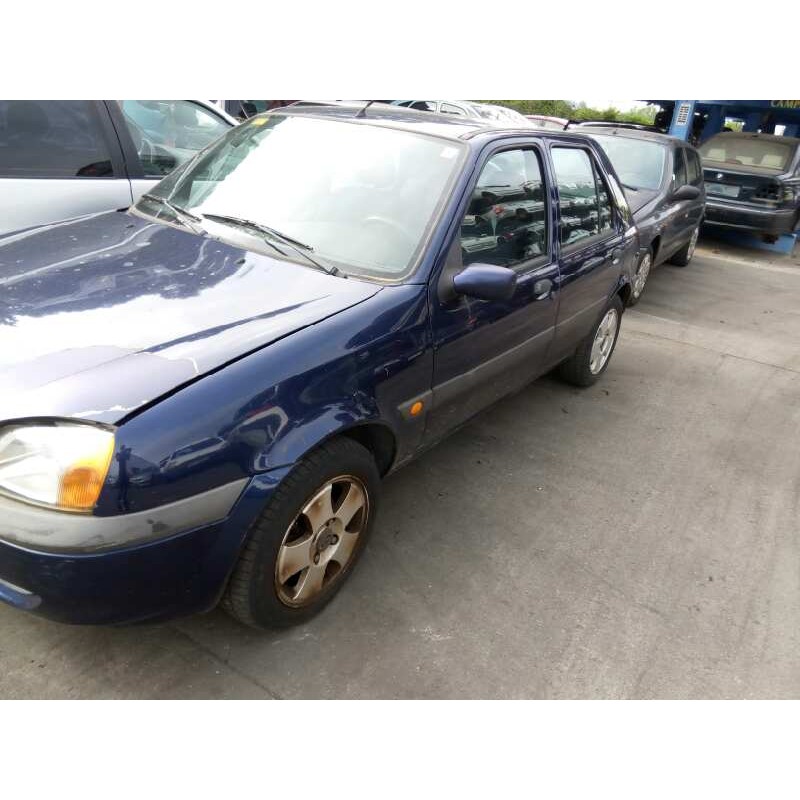 ford fiesta berlina (dx) del año 2001