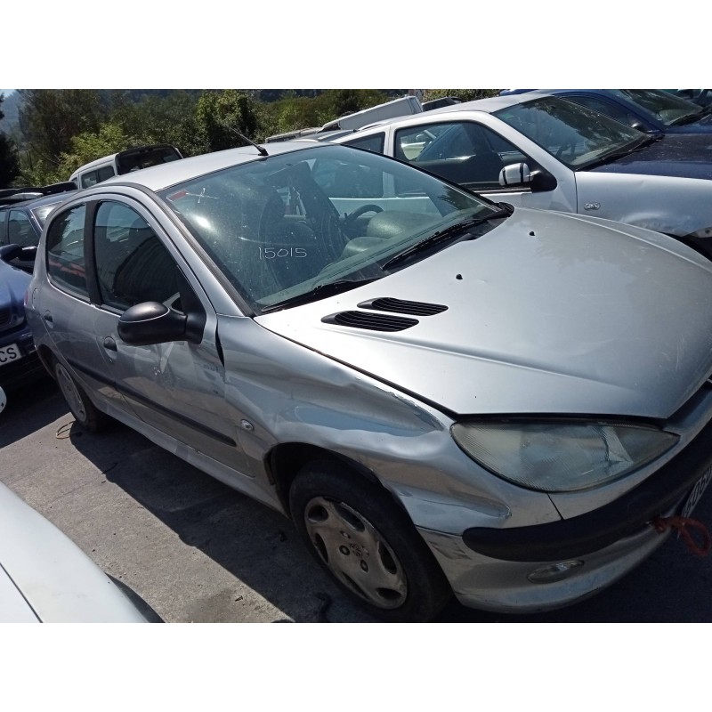 peugeot 206 berlina del año 2001