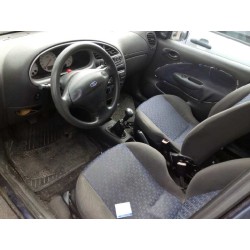 ford fiesta berlina (dx) del año 2001