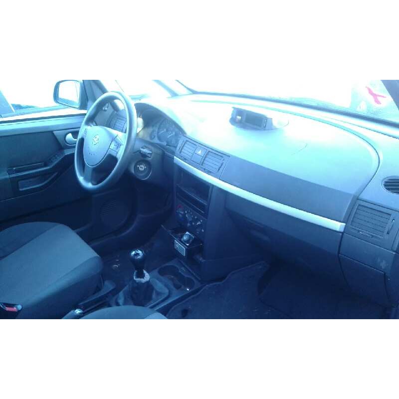 opel meriva del año 2004