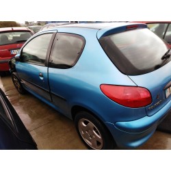 peugeot 206 berlina del año 2000