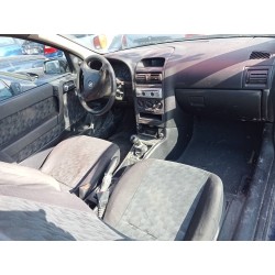 opel astra g berlina del año 2000