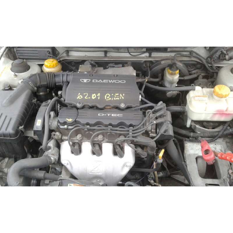 daewoo nubira berlina del año 1950