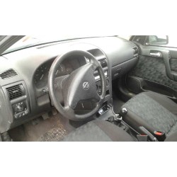 opel astra g berlina del año 2000