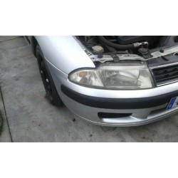 mitsubishi carisma berlina 4 (da0) del año 2001