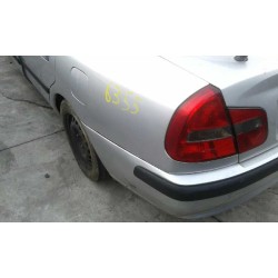 mitsubishi carisma berlina 4 (da0) del año 2001