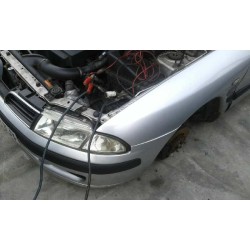 mitsubishi carisma berlina 4 (da0) del año 2001