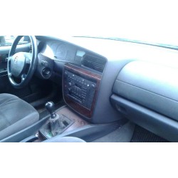 opel omega b del año 2002