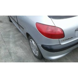 peugeot 206 berlina del año 2002