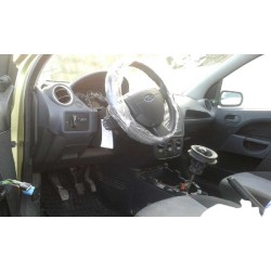 ford fiesta (cbk) del año 2004