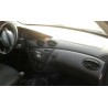 ford focus berlina (cak) del año 2000