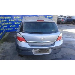 opel astra h berlina del año 2004