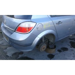 opel astra h berlina del año 2004