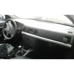 opel vectra c berlina del año 2003