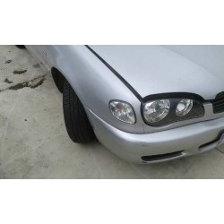 toyota corolla (e11) del año 2000