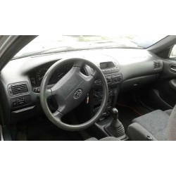 toyota corolla (e11) del año 2000