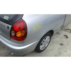 toyota corolla (e11) del año 2000