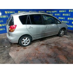 toyota corolla verso (e12) del año 2002