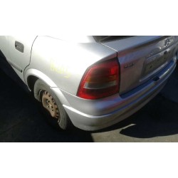 opel astra g berlina del año 1998