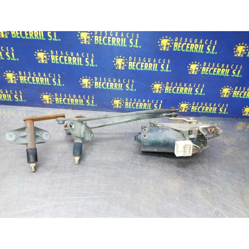 Recambio de motor limpia delantero para peugeot 205 berlina 1.8 d generation referencia OEM IAM 95615111 Recambio de motor limpia delantero para peugeot 205 berlina 1.8 d generation referencia OEM IAM 95615111