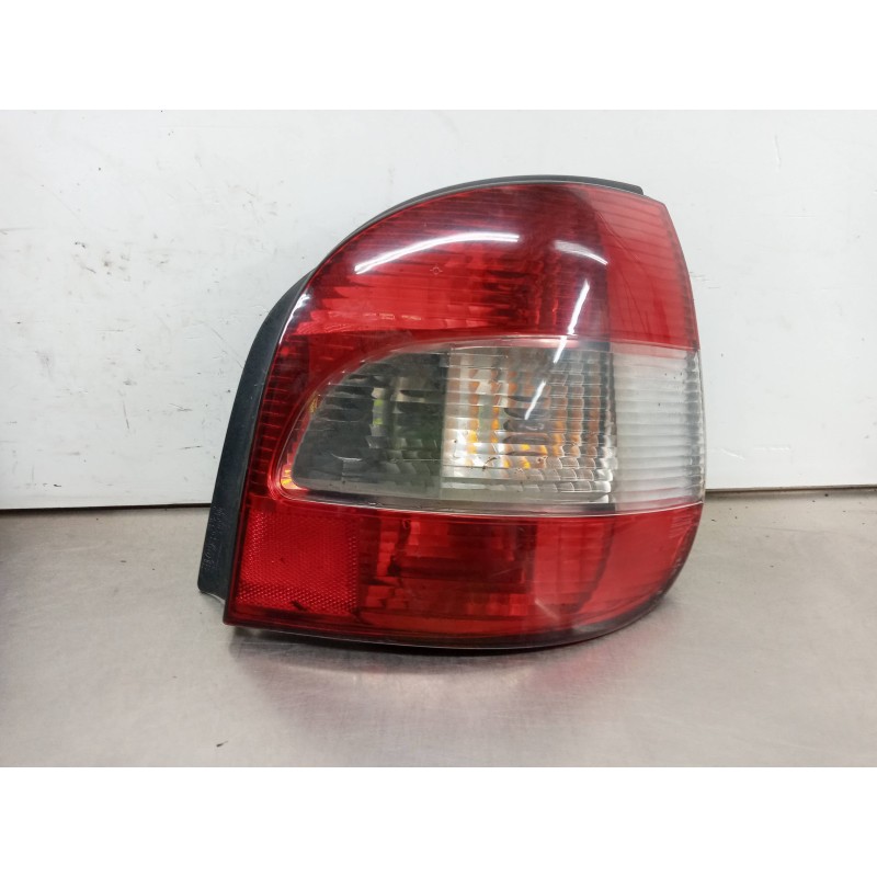 Recambio de piloto trasero derecho para renault scenic (ja..) 1.9 dti rt referencia OEM IAM Recambio de piloto trasero derecho para renault scenic (ja..) 1.9 dti rt referencia OEM IAM