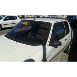 peugeot 205 berlina del año 1992