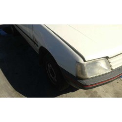 peugeot 205 berlina del año 1992