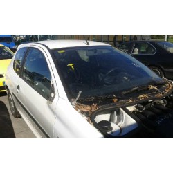 peugeot 206 berlina del año 2001