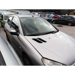 peugeot 206 berlina del año 2000
