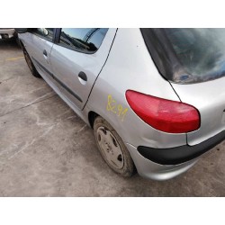 peugeot 206 berlina del año 2000