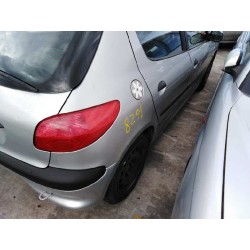 peugeot 206 berlina del año 2000