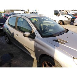 peugeot 206 berlina del año 2000