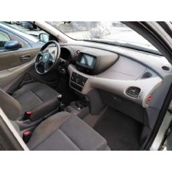 nissan almera tino (v10m) del año 2003