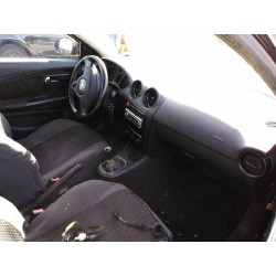 seat ibiza (6l1) del año 2004