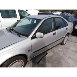 volvo s40 berlina del año 2002