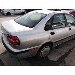 volvo s40 berlina del año 2002